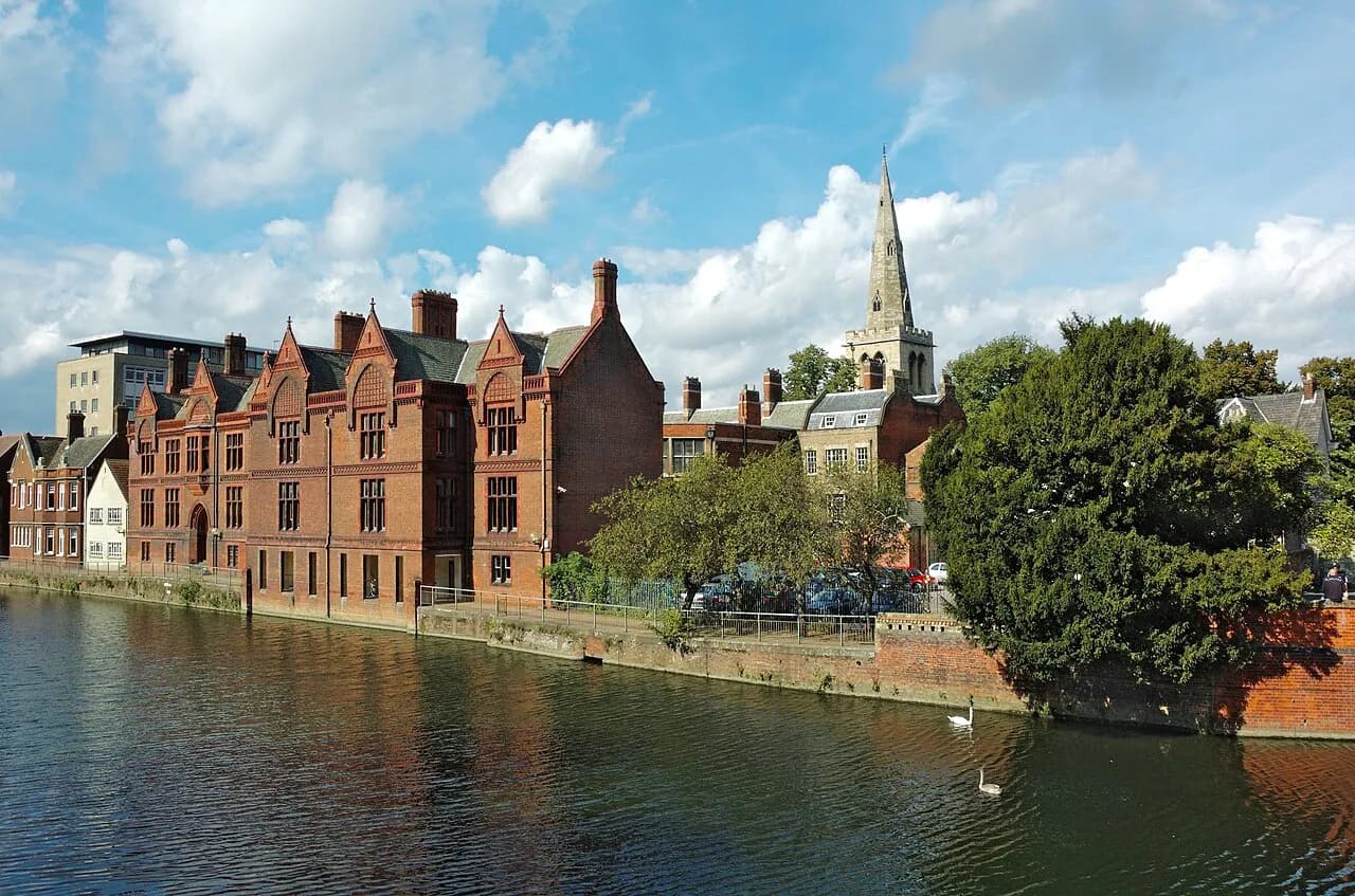 Bedford architecture and local landmarks