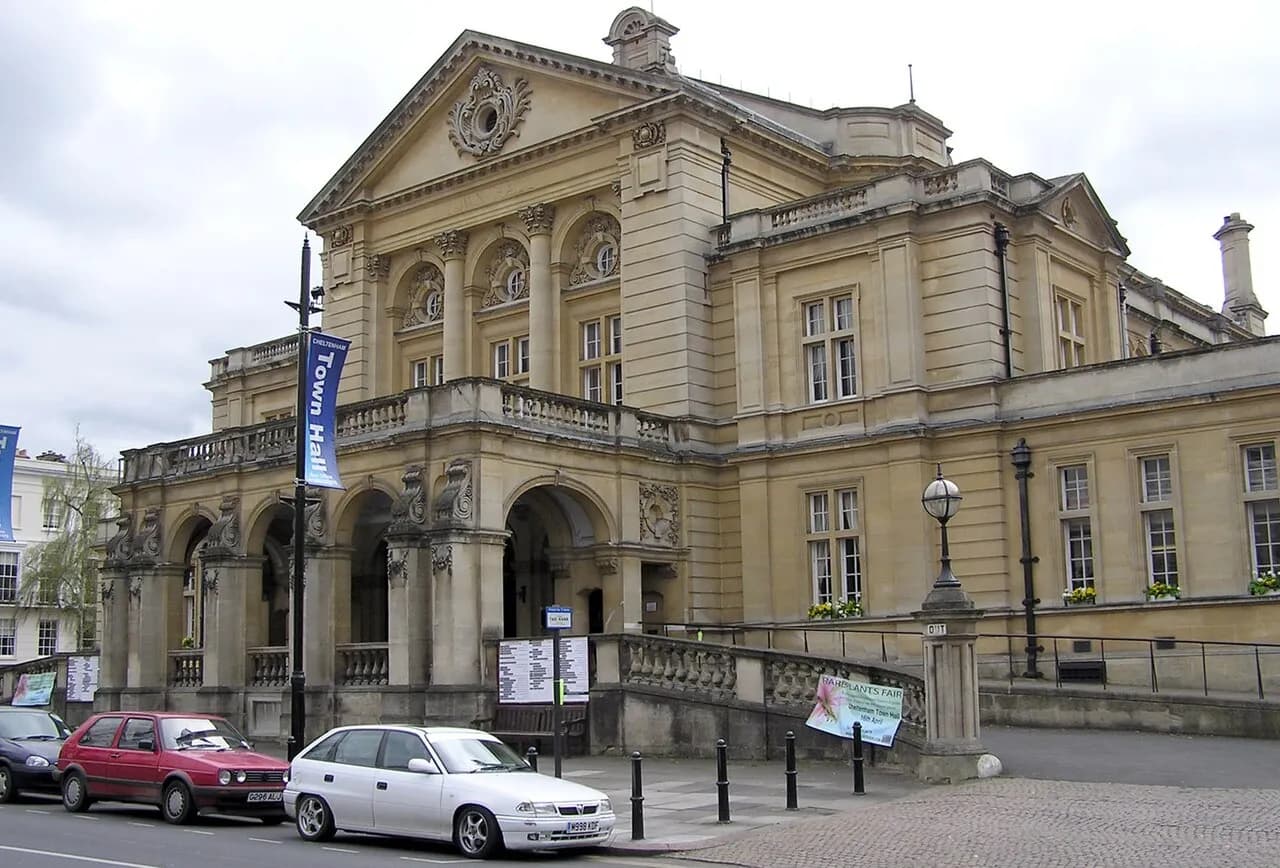 Cheltenham architecture and local landmarks