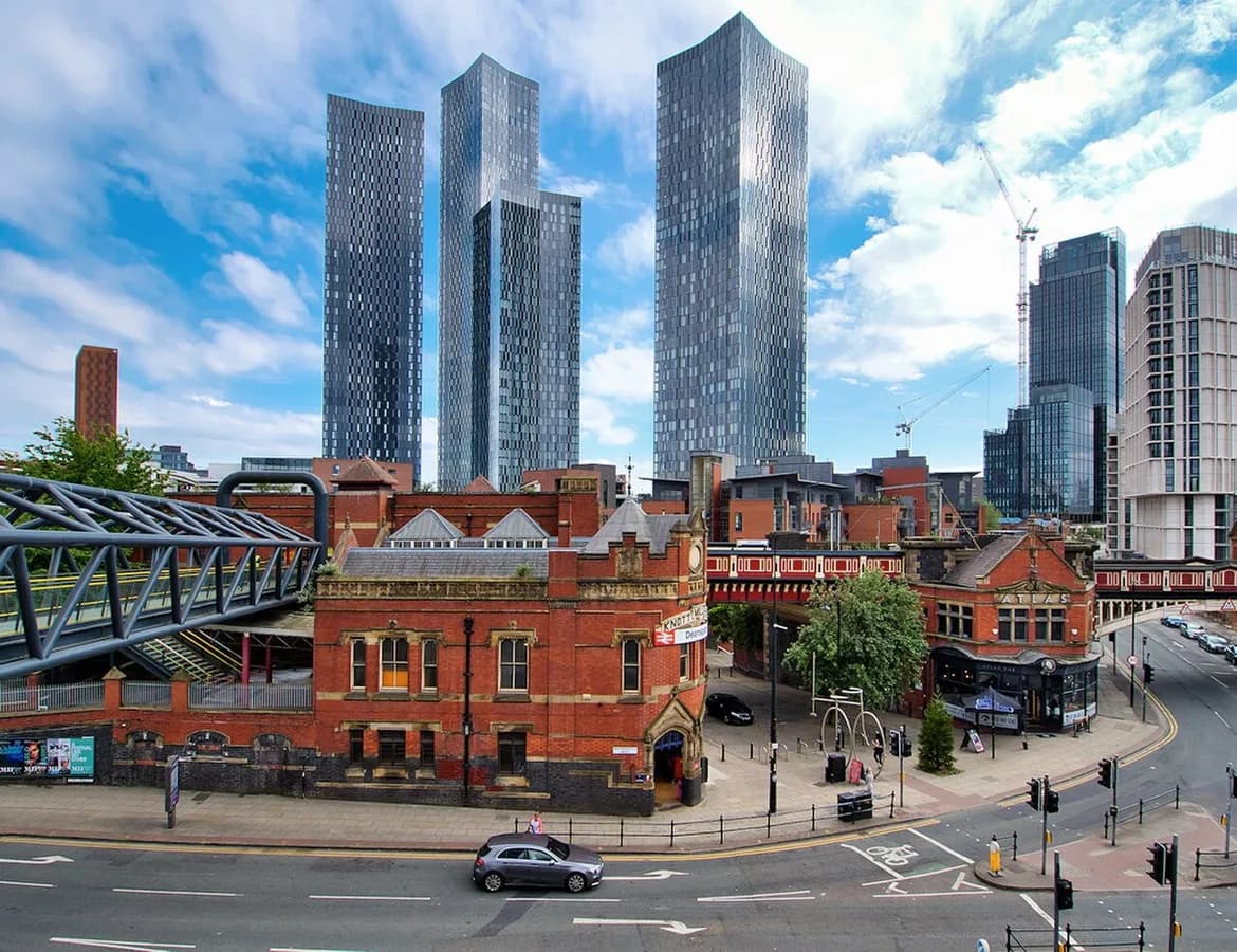 Manchester architecture and local landmarks